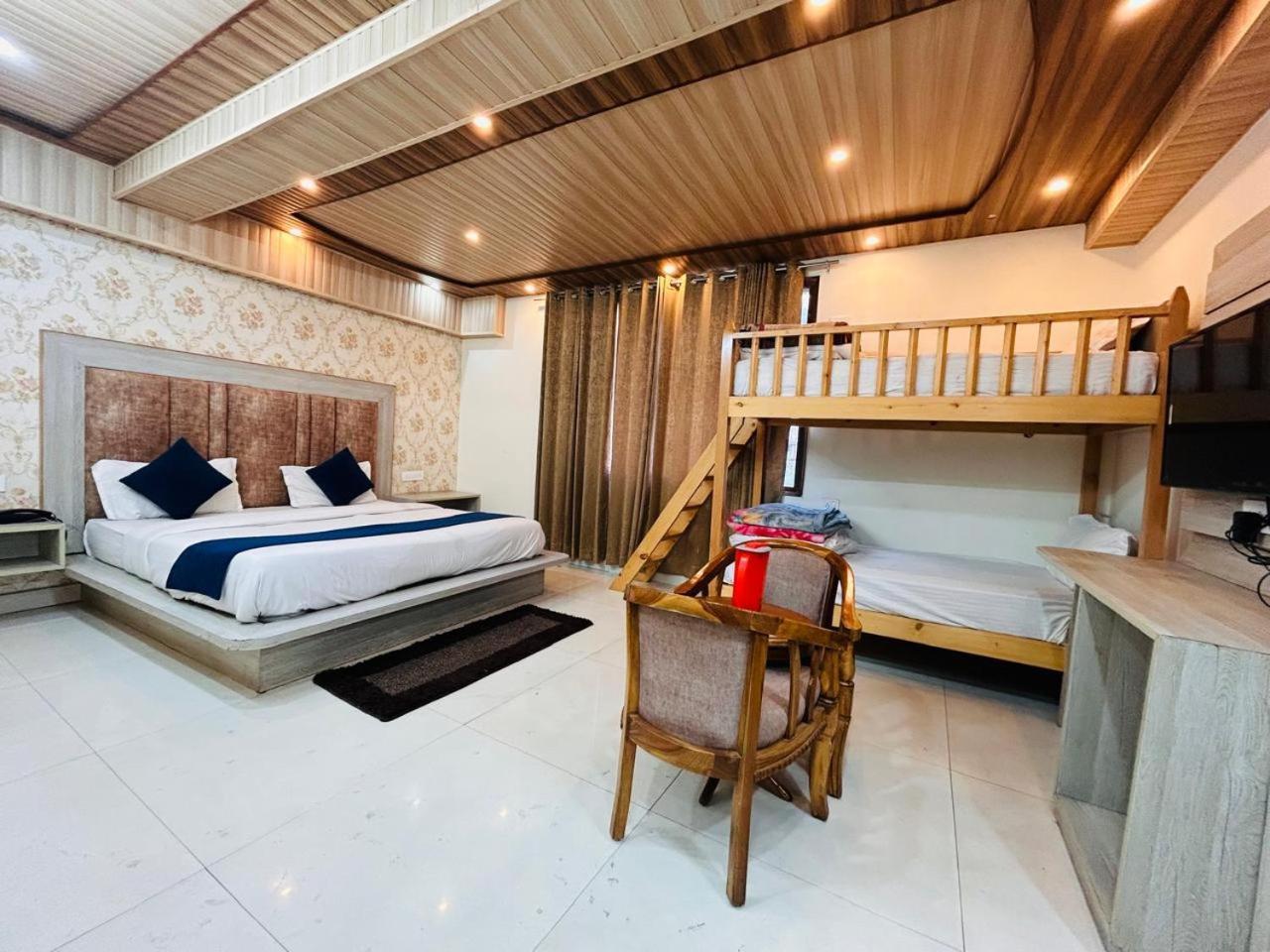Yog Maya Regency B&B Shimla Buitenkant foto