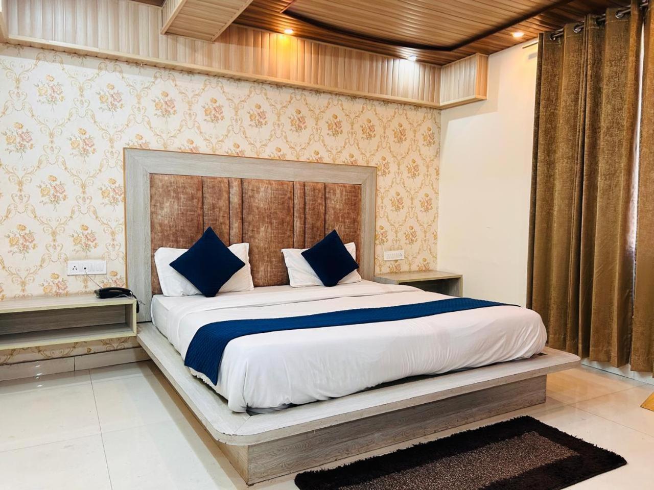 Yog Maya Regency B&B Shimla Buitenkant foto