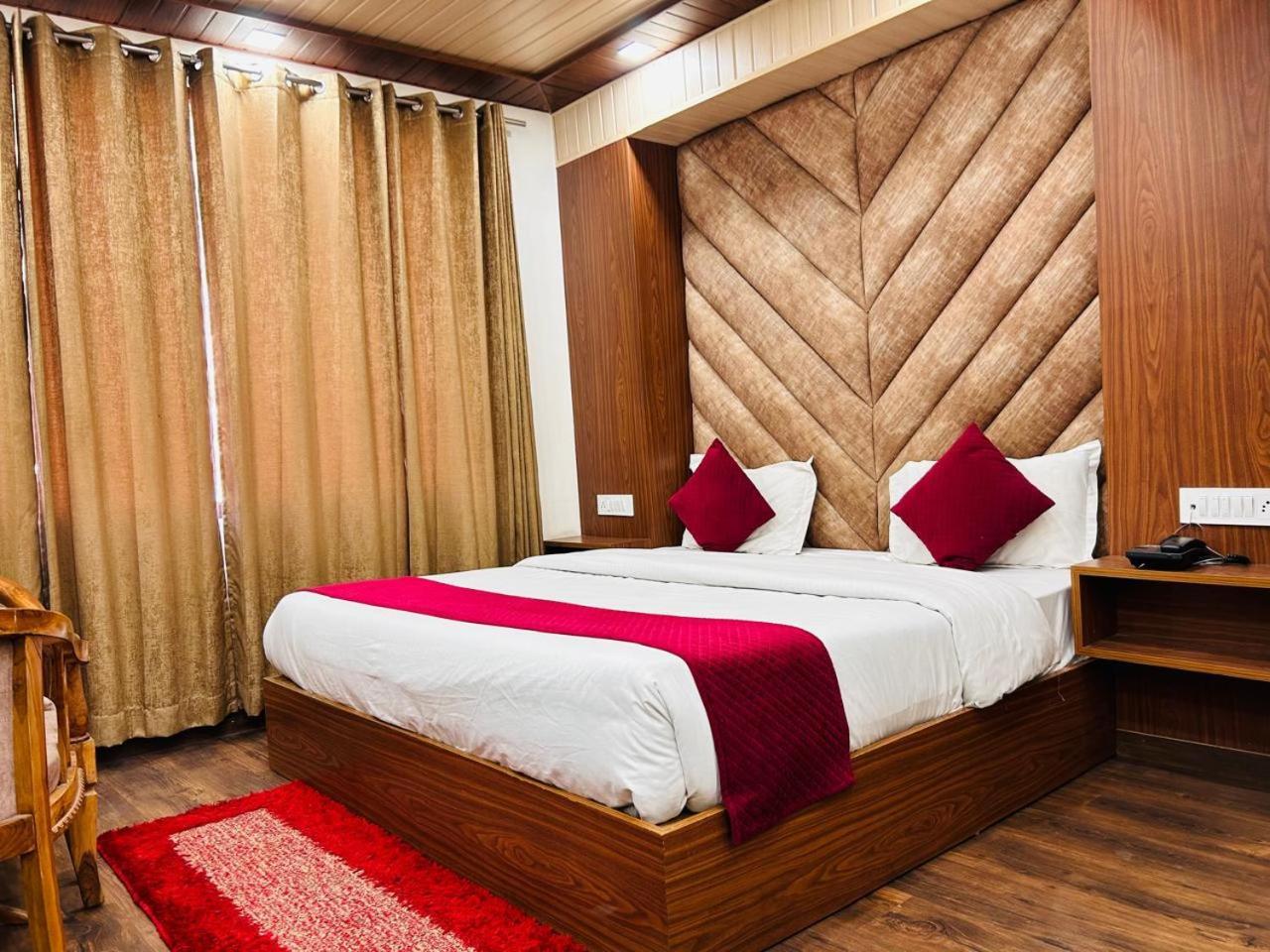 Yog Maya Regency B&B Shimla Buitenkant foto