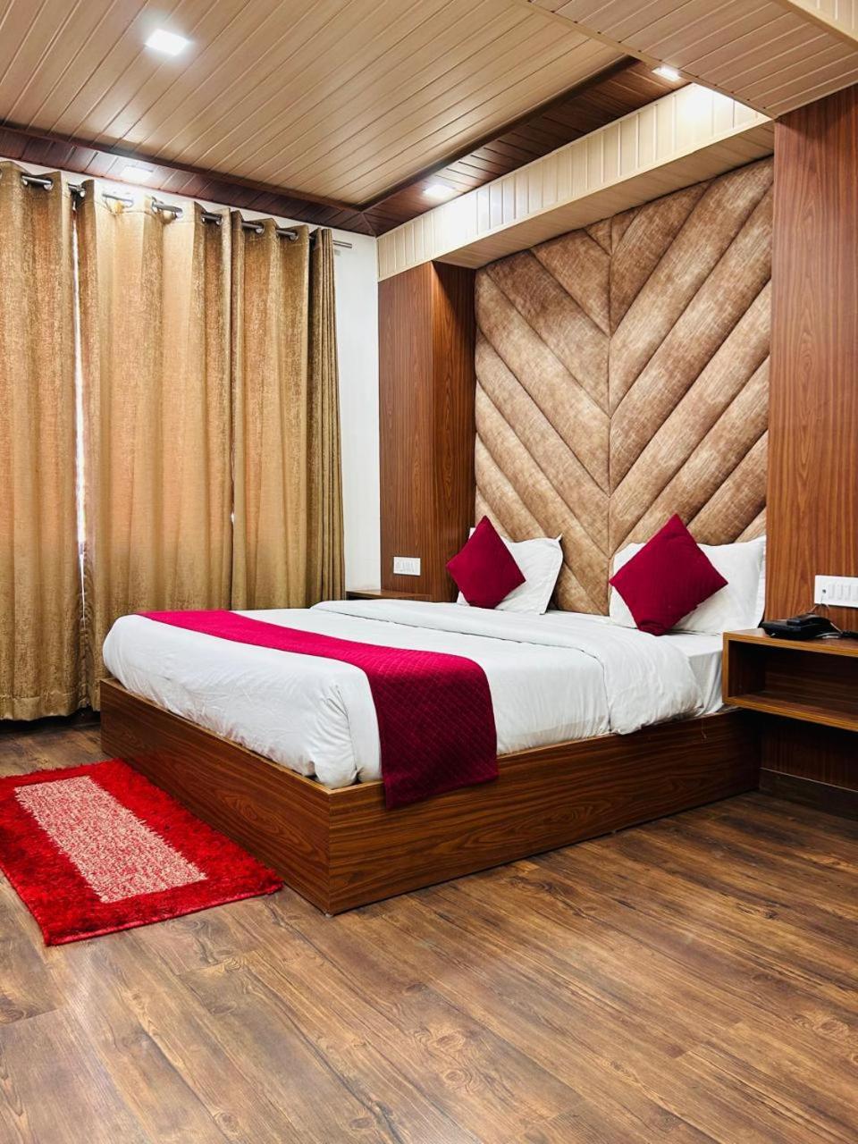 Yog Maya Regency B&B Shimla Buitenkant foto