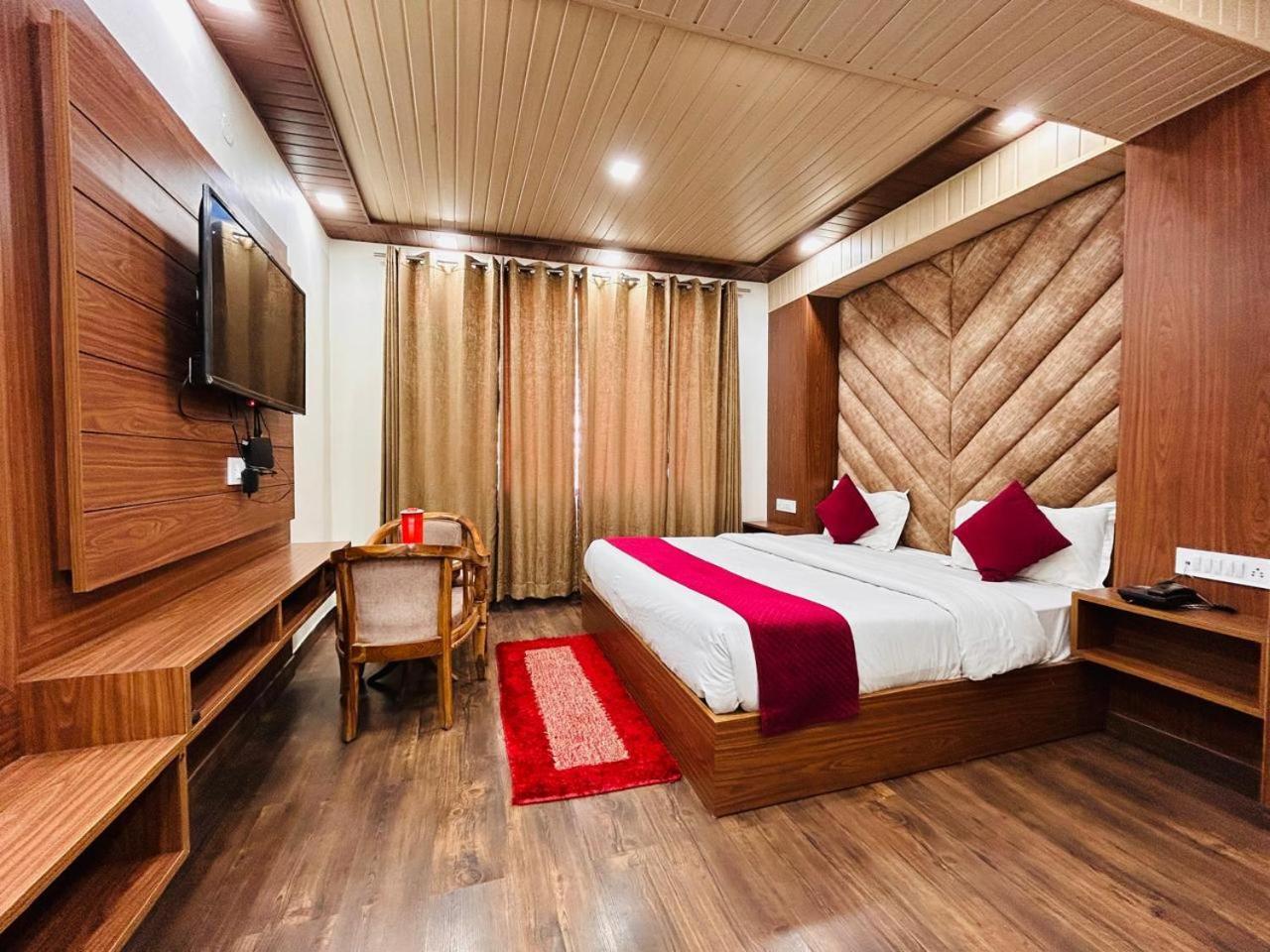 Yog Maya Regency B&B Shimla Buitenkant foto