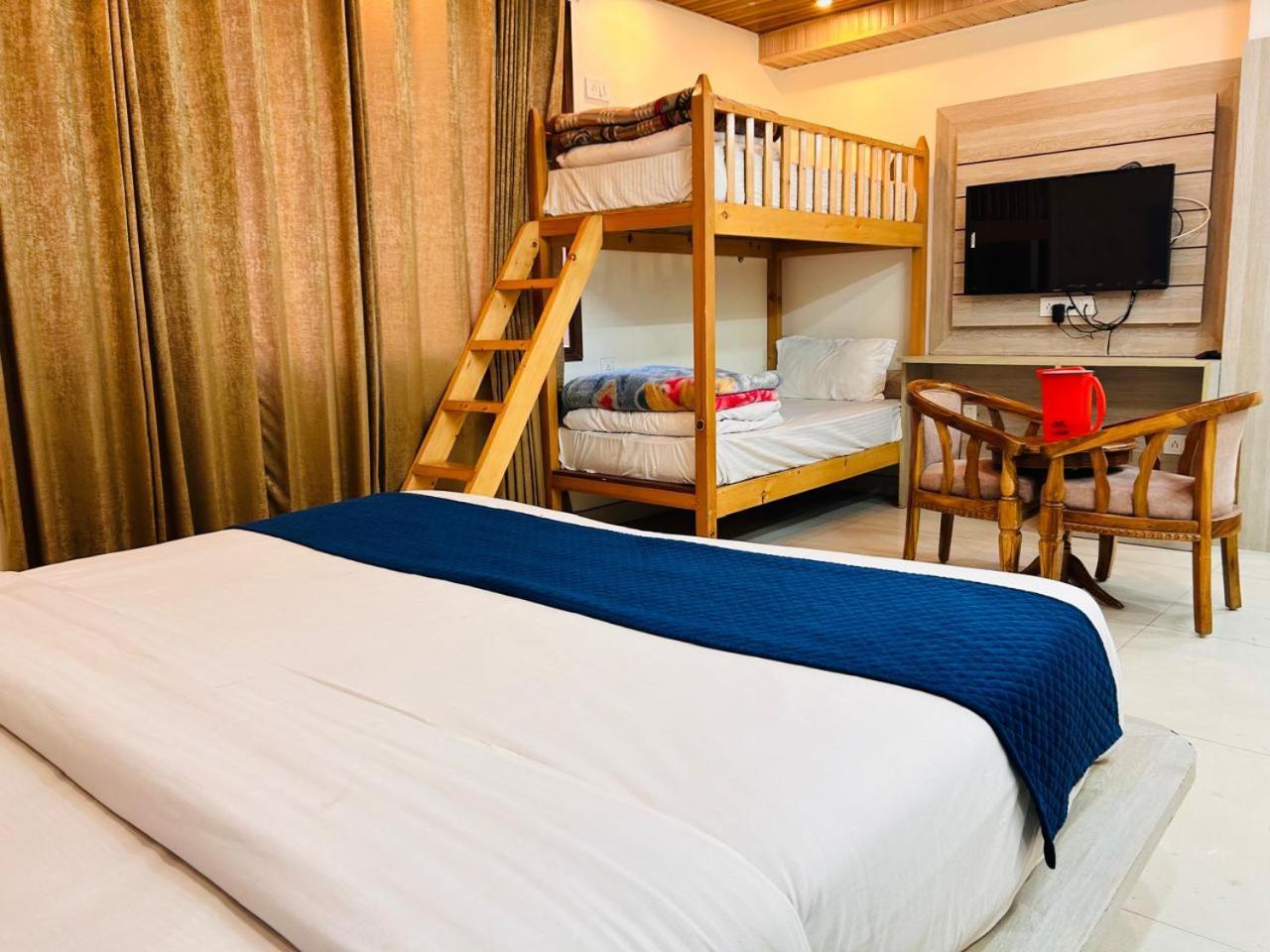 Yog Maya Regency B&B Shimla Buitenkant foto