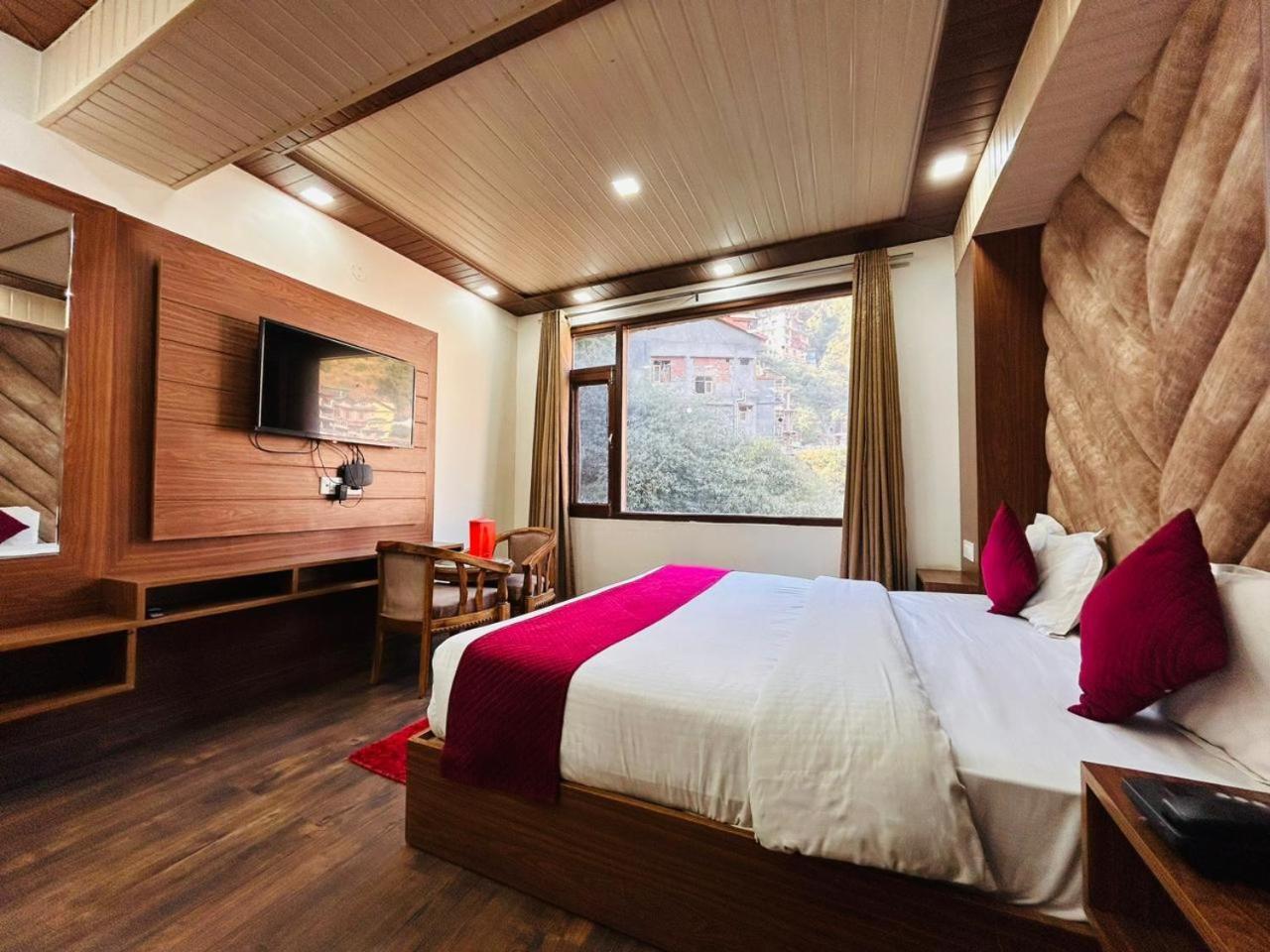 Yog Maya Regency B&B Shimla Buitenkant foto